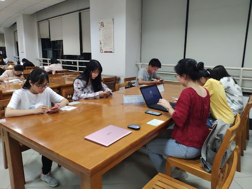 七月三日 高清色情 “走近转基因”调研小分队 调研准备研讨会