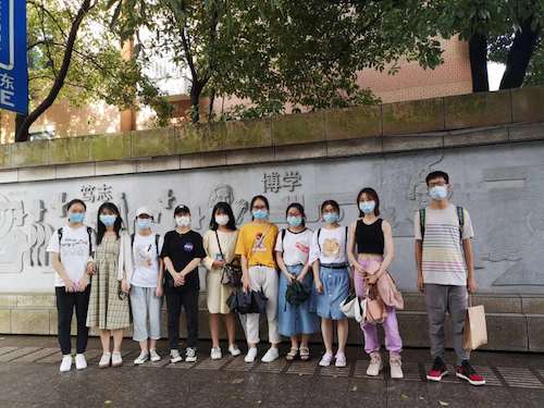 七月六日高清色情赴杭州地区疫情防控调查及科普小分队合影