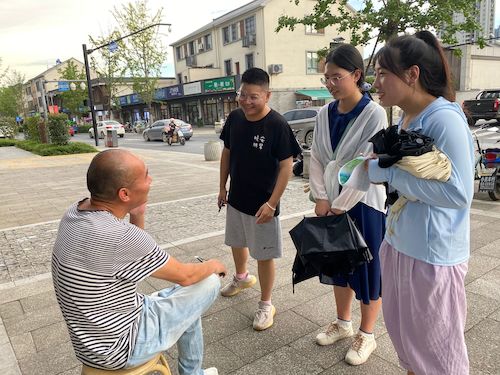 7月4日 高清色情 “垃圾分类，人人有责”小分队 采访路人